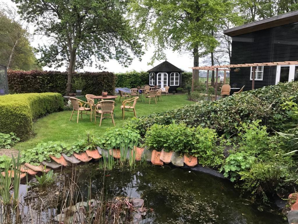 Bed and Breakfast Bed En Brochje De Hollen Ryptsjerk Exterior foto